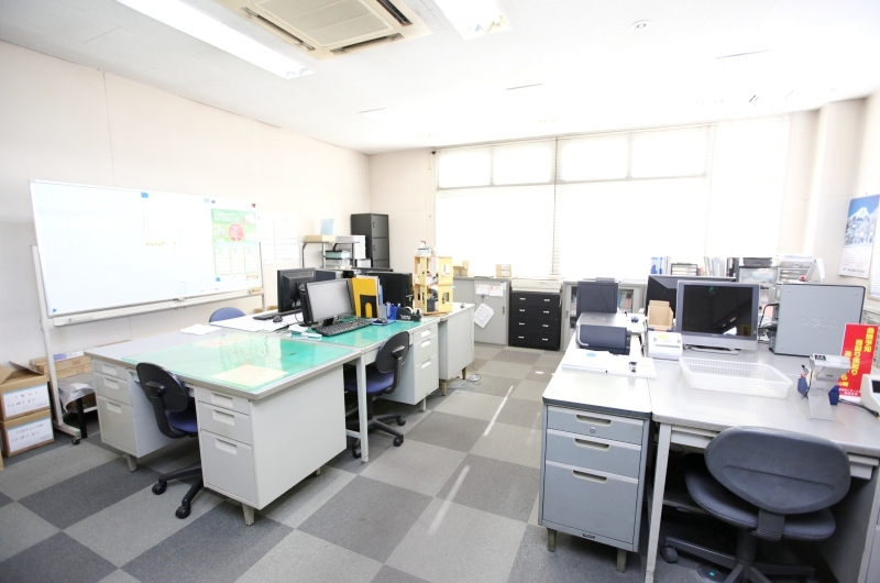 社屋